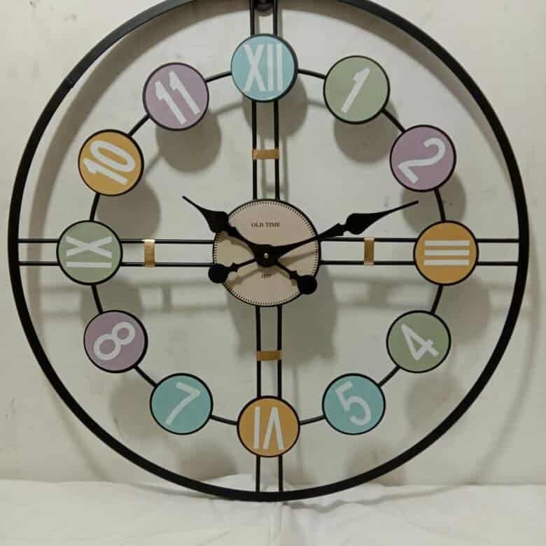 wall clock color